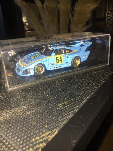 Spark kremer porsche 935 - 1/43,